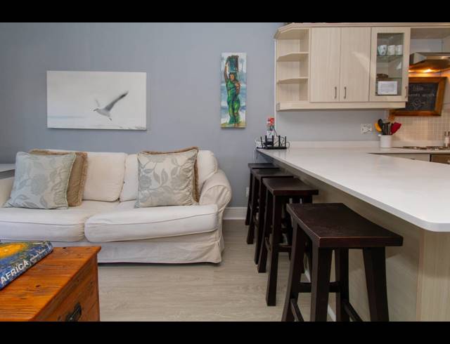 1 BEDROOM APARTMENT TO LET IN THREE ANCHOR BAY